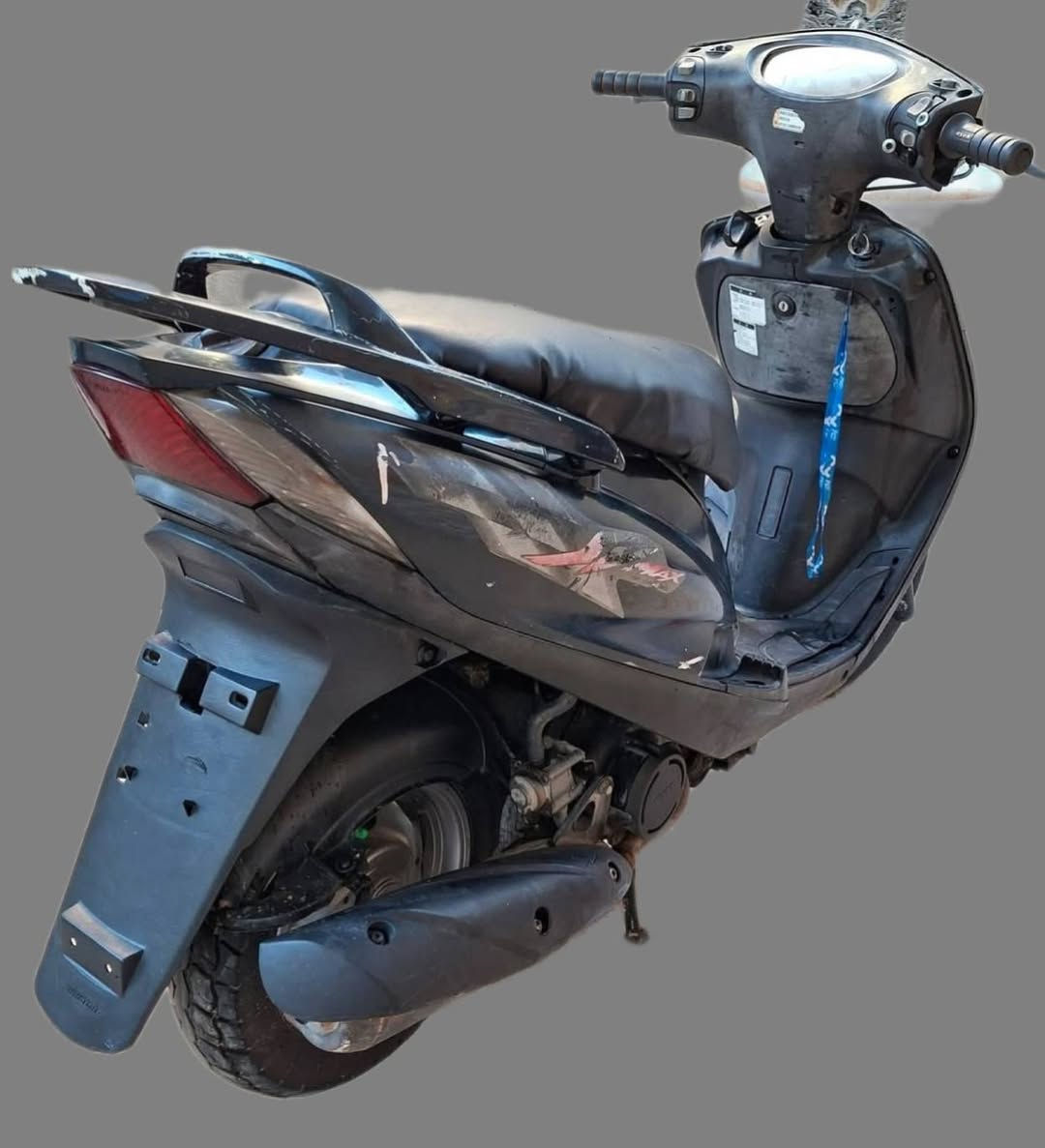 السلام عليكم
دراجه ماكس للبيع نظيفه ومرتبه شغاله سلف هندر لانضوح ولا تبخير تجي تفحص بيدك كفرات بلادي مختم السعر 350 الف وبيها مجال قليل كربلاء/***********
