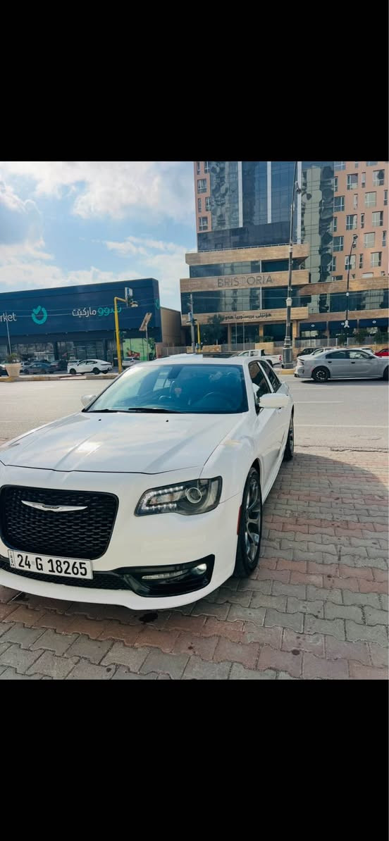 السلام عليكم للبيع کرایسلر S300موديل 2018 کندي كلين 
المواصفات
کوشنات جلد 
کوشنات حار
سویچ بسمە + شغال
ميمۆری کوشن
کامێرای دوارة + حساسات
گير و مەکینە بشرط
سنوية جديد لحد  2029
تحویل غرامە بشرط
بجم عريض S 
ماشي 66 ميل حقيقي 
سيارة بدون مصرف جديدة 
ملاحظة :: 
بيه فقط شبرين صبغ 
سعر 288 ومجال مكان سيارة كركوك 

📞
*********** كركوك, العراق
