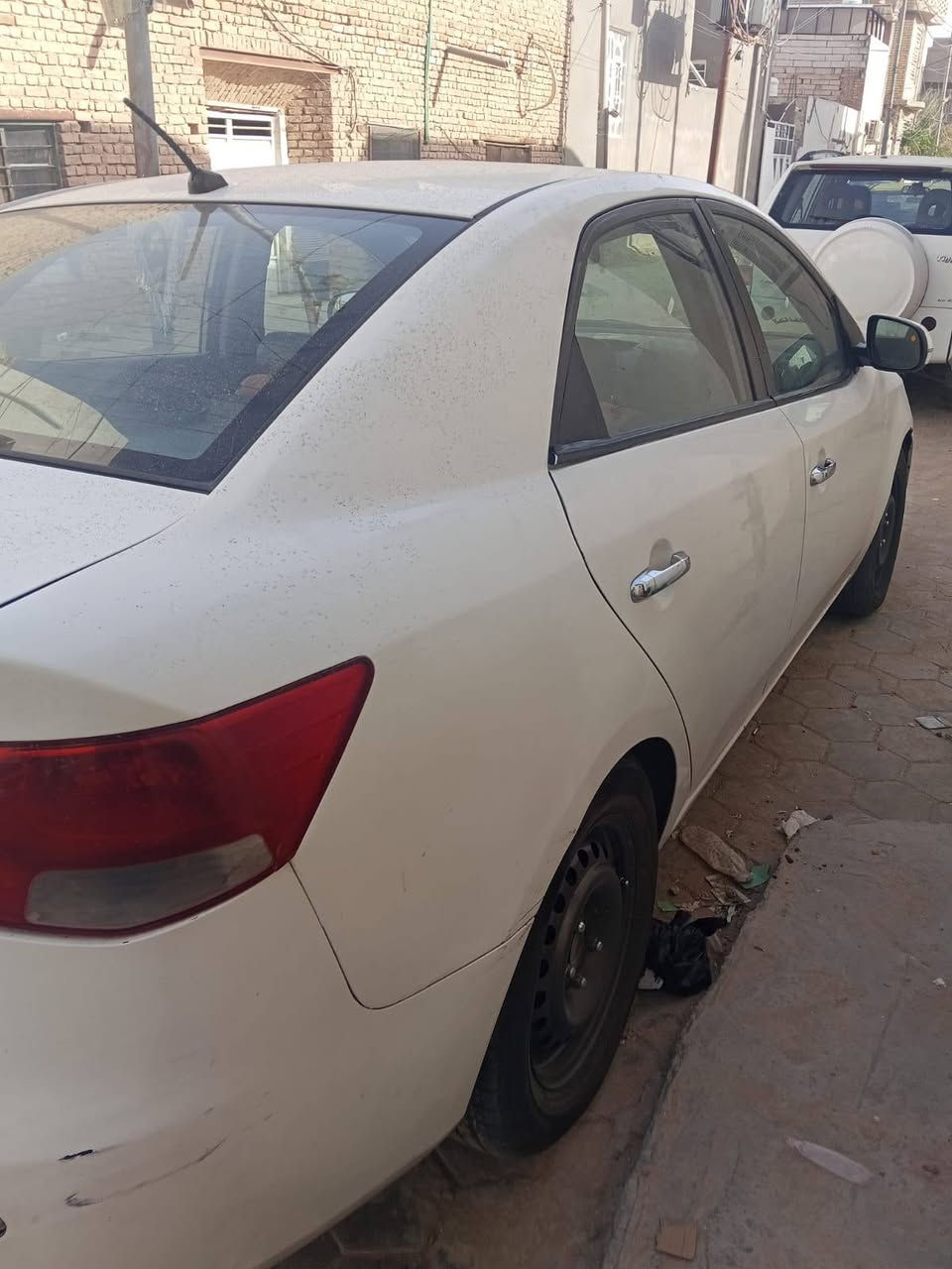 سيارتو مديل 13فول مواصفات جاهزه من كلشي تبريد ثلج فورتي محرك 2000تحكم فتحه العنوان نجف كوفه السعر 78وبيها مجال الشراي يتصل ***********
