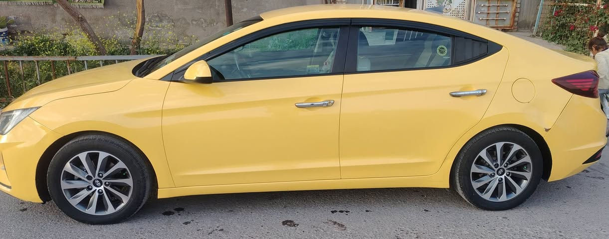 ياالله سلام عليكم
هونداي النترا  ليبل واحد السياره 

موديل 2019 وراد امريكي 

 نص فول 

تحكمات و ستيرن

حساسات بل مري

كامرا خلف السياره

 مانع انزلاق

 تحديد مسار تدفئه بلكشنات

 لايت عدسات زينون ..

حادثها كد شبر بلبنيد وحافه الجنطه

 بدون تبديل سياره ليبل واحد 

ع ايدي تبريد ثلج  صدر نص عمر  السياره شادلها منضومه غاز بس ممشغلها 🧯

 مدوشمه جلد 

مكاني بغداد الشعب  السعر ١٣٥ وبيها مجال  

☎️☎️☎️☎️☎️☎️ مقطع فيديو موجود بل منشور 

***********
