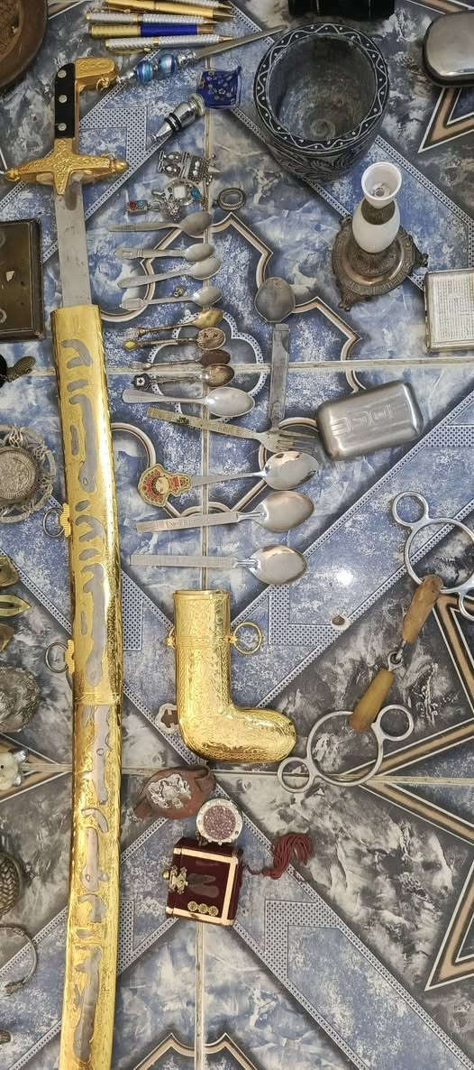 عمي القطعه على 5الاف شلعه شلعه شلعه قطعه مابيع وهذا رقمي ***********
