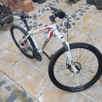 متاح لا بايسكل حجم 27 ونص   نضيف توصيل على الرقم 07709928555