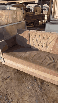 البيع السعر 125.     07712697329