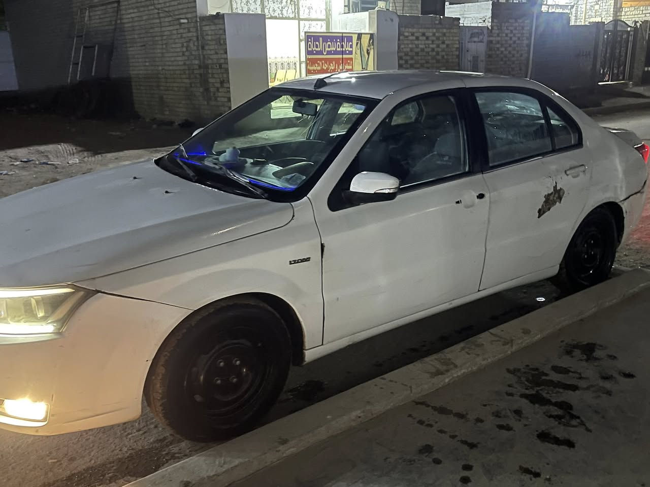 دنا 2017 للبيع اوتماتيك ب 52 وبيها مجال
*********** بغداد مكان السيارة
