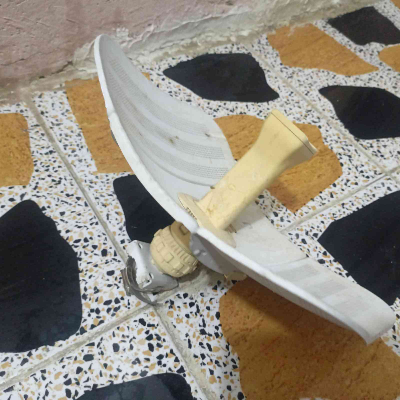 السلام عليكم متاح نانو شغال ب30 الف ***********
