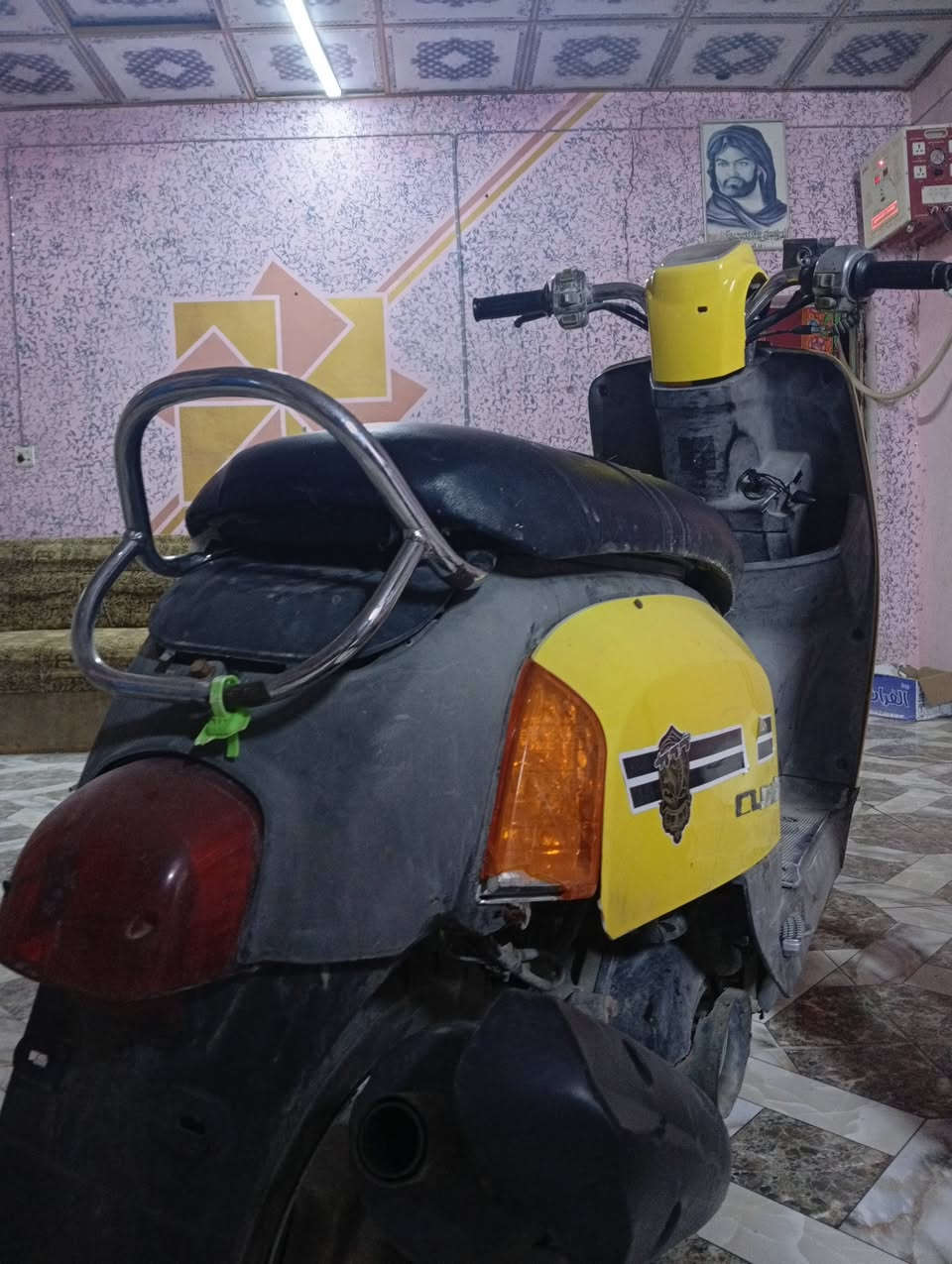 سلام عليكم بوليس كابريتر نضافه فول مكينه حلوه درجه اي نقص مابيها خير من الله سعرها 425بيها مجال مكاني بعقوبه ***********
