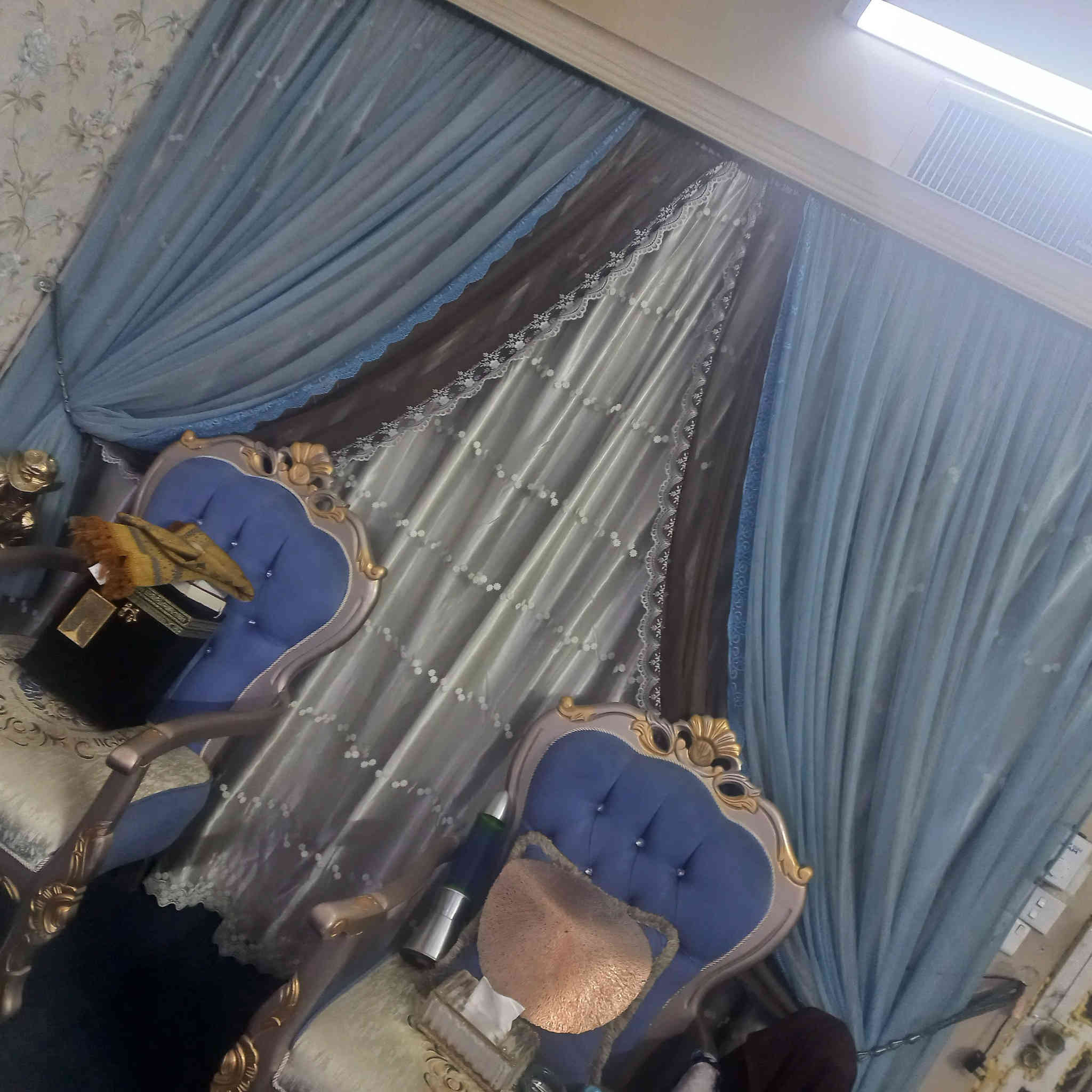 التخم على ٧٠٠+طبلة وسطيه
البردات ١٠٠ جهتين
٣الطبلات  السمائي ٣٠ 
٣الطبلات البيجي  ٢٥ 
ميز تلفزيون ١٠٠ وياه رفوف
كاربت نيلي ١٦ متر او اكثر سعر ٧٥ 
باركيه عدد ٣ ثنين مفرد وحده مزدوج ٦٠ وبيهن مجال الغراص
المكان بغداد الطوبجي للأستفسار ***********
