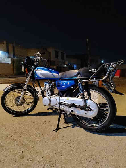 سلام عليكم دراجه نامه للبيع شلامجه اصلي مديل 2021 مرقم وسنويه لحد 2028 دراجه برغي ما مفتوح بيه حلوه ونضيفه مكاني ناصريه السعر مليون ونص وبيه مجال قليل الشراي يجي رقم الهاتف ***********
