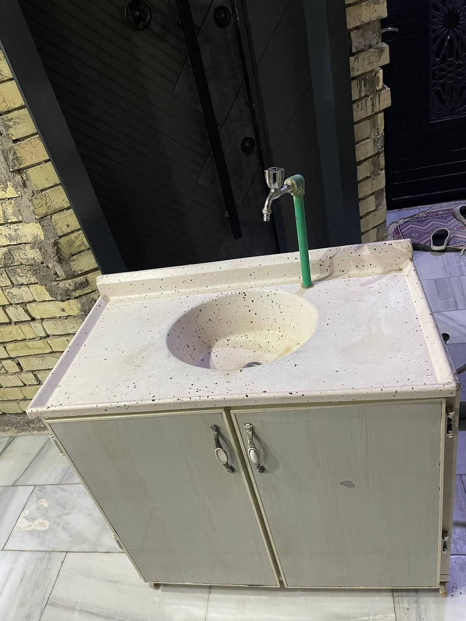 ثلاجه للبيع نضيفه جدا اخت الجديدة
وكاونتر متر نضيف جدا
بغداد الامين الثانيه ***********
مامتواجد ع الفيس
