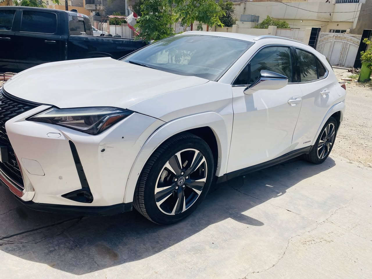للبيع بسعر مناسب 165 وبيها مجال
*********** مكلف بلنشر
لكزس يو اكس 250 اج Ux250h موديل 2022 هايبرد للبيع ماشية 30 الف ميل حادث بسيط، جاملغ وربع البنيد مكاني سامراء قرب الامامين

محرك 2000 وهايبرد

جلد ابيض

زنون اوتو

بصمة تشغيل وابواب وصندوق

شاشة

جام كهربائي

كشنات كهربائية

سايدبريك كهربائي

اوتوهولد

رادار تتبع

رادار تصادم

رادار خلفي نقاط عمية

تدفئة وتبريد بالكشن

اوضاع قيادة ثلاثة (سبورت ونورمل واقتصادي)
