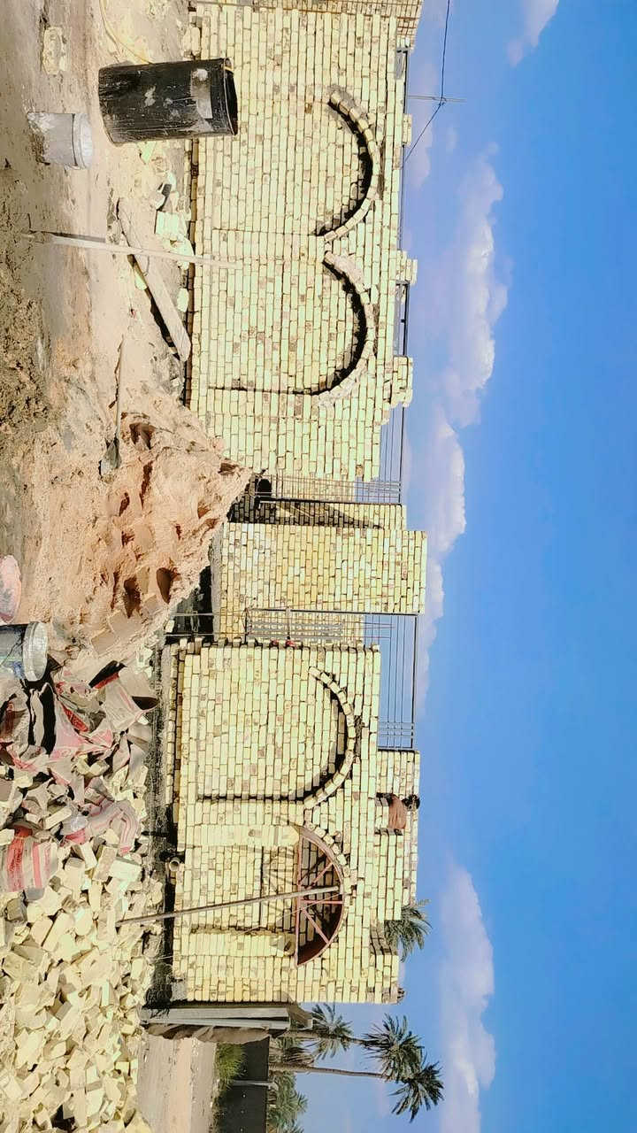 السلام عليكم هيكل للبيع مساحه 300 متر  الواجه 15 نزال 20
طابو زراعي  سند 25. يحتوي البيت. 3 مداخل. استقبال. صاله ضيوف  مطبخ.   غرفتين وحده ماستر   صاله داخليه. مجمع صحيات.   صحيات خارجيه كراج سياره حديقه. بناء درجه اولى  كل خطوه تصوير موجود. بأشراف مهندس قاسم الطائي 

 مجمع الرحمه . استفسار اكثر خاص مفتوح


**إذا كنت صاحب هذا الإعلان وتريد حذفه لأي سبب، رجاءا أرسل رسالة إلى الدعم الفني**