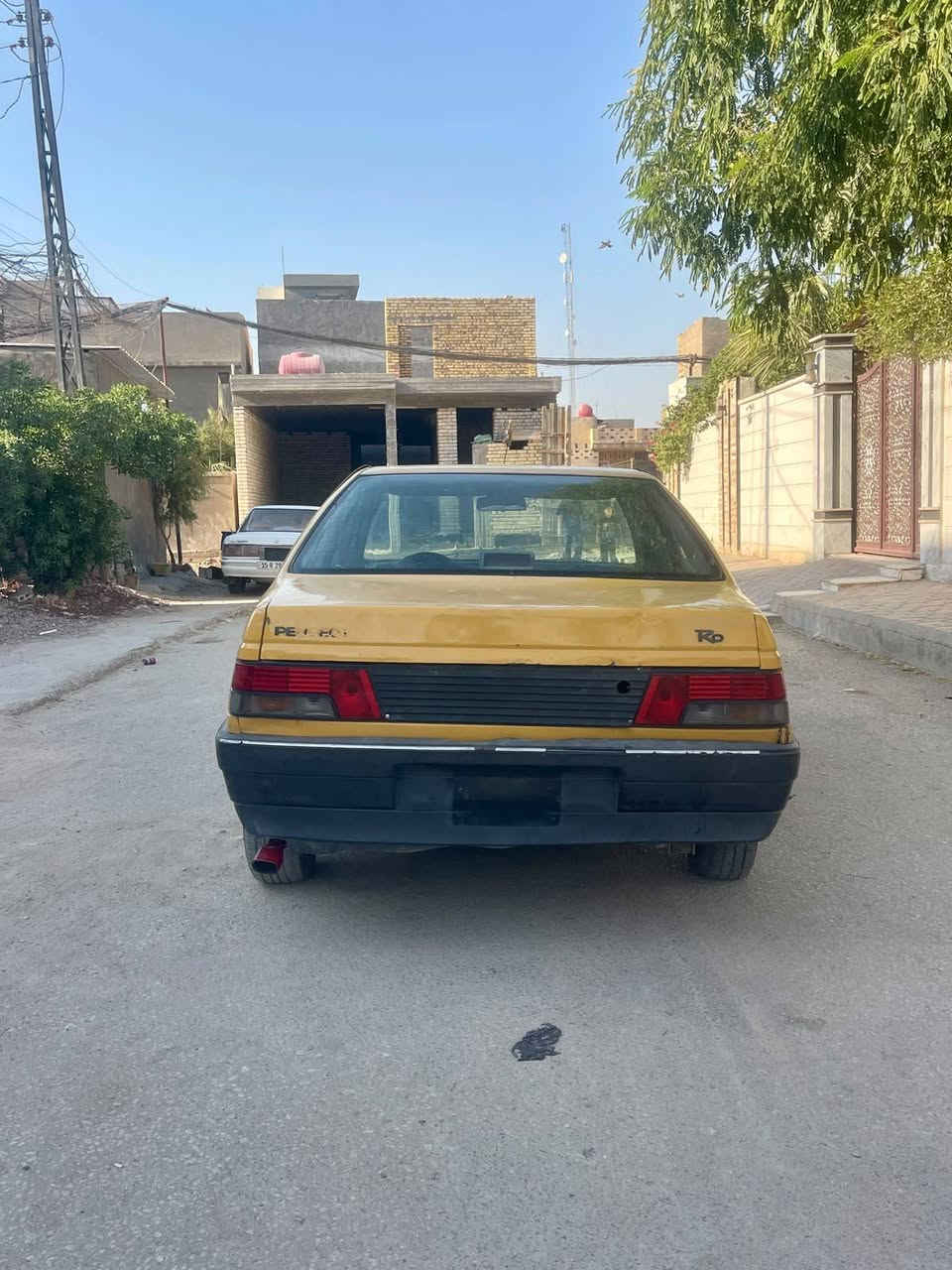 السلام عليكم للبيع او مراوس بيجو روا موديل ٢٠٠٩ رقم بغداد الماني راعيه ماواصله اكفلك سرقه وعشاير محرك كير حداديه تخم تاير كهربائيات كله شغال سياره حلوه مكان كربلاء طويريج السعر ٦ وبيه مجال 
رقم***********
رقم***********
