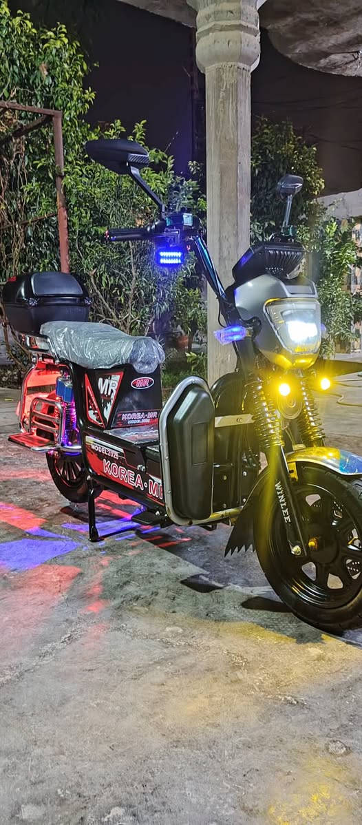 ــــــــــــــــــــــــ اللهم صلِ على سيدنا محمد ـــــــــــــــــــــــ

دراجة جبلي كوري ام خشة 
#للبيع 
ـ نضافة ماشاء الله ١٠٠/٩٩
ـ بطاريات  ٦ جدد عل فحص  
ـ تشغيل عن بعد 
ـ صافرة انذار مانع سرقة 
ـ سرعة ٩٩ حقيقي 
ـ موديل 25 
ـ لايت زنون 
ـ سستم سماعات 

🔴 سعر وباقي تفاصيل اتصل عل رقم وتدلل 

مكان : فلوجة ناحية الصقلاوية 

*********** متوفر واتساب
