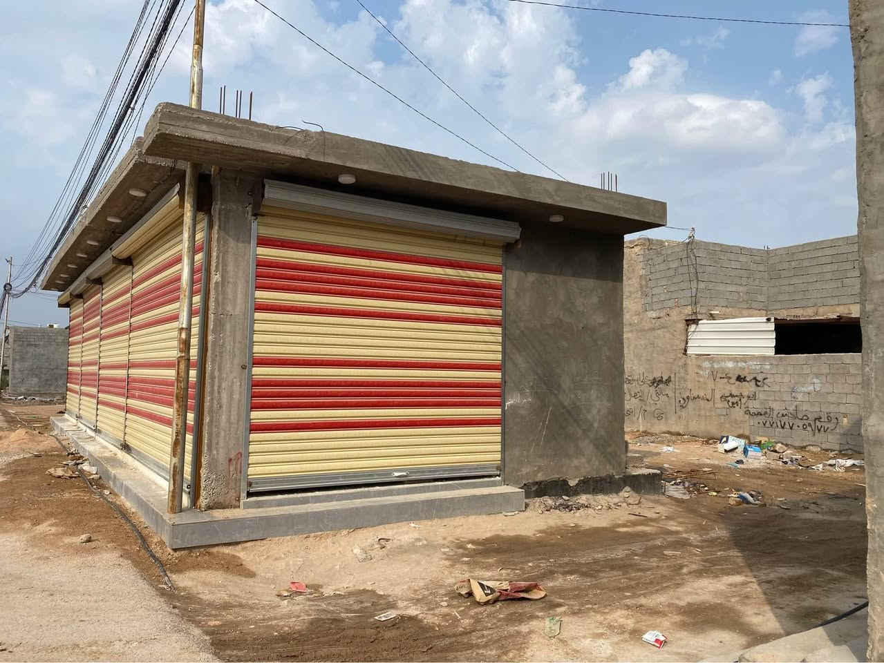 السلام عليكم 
اخواني عندي قطعة ارض ركن للبيع في كربلاء منطقة سيد اسماعيل 
مساحة القطعة ٢٠٠م 
تحتوي على بناء ٤ محلات بمساحة ١٠٠م من ضمن القطعة 
ومتوفرة كافة الخدمات من تبليط ومياه ومجاري وكهرباء
زراعي  سند ٢٥ 
‼️لليبحث عن مكان مناسب ومساحة مميزة وسعر مناسب جدا القطعة جدا مناسبة 
للاستفسار الاتصال على الرقم ***********/0️⃣7️⃣7️⃣3️⃣2️⃣9️⃣7️⃣3️⃣9️⃣6️⃣5️⃣ كربلاء, العراق
