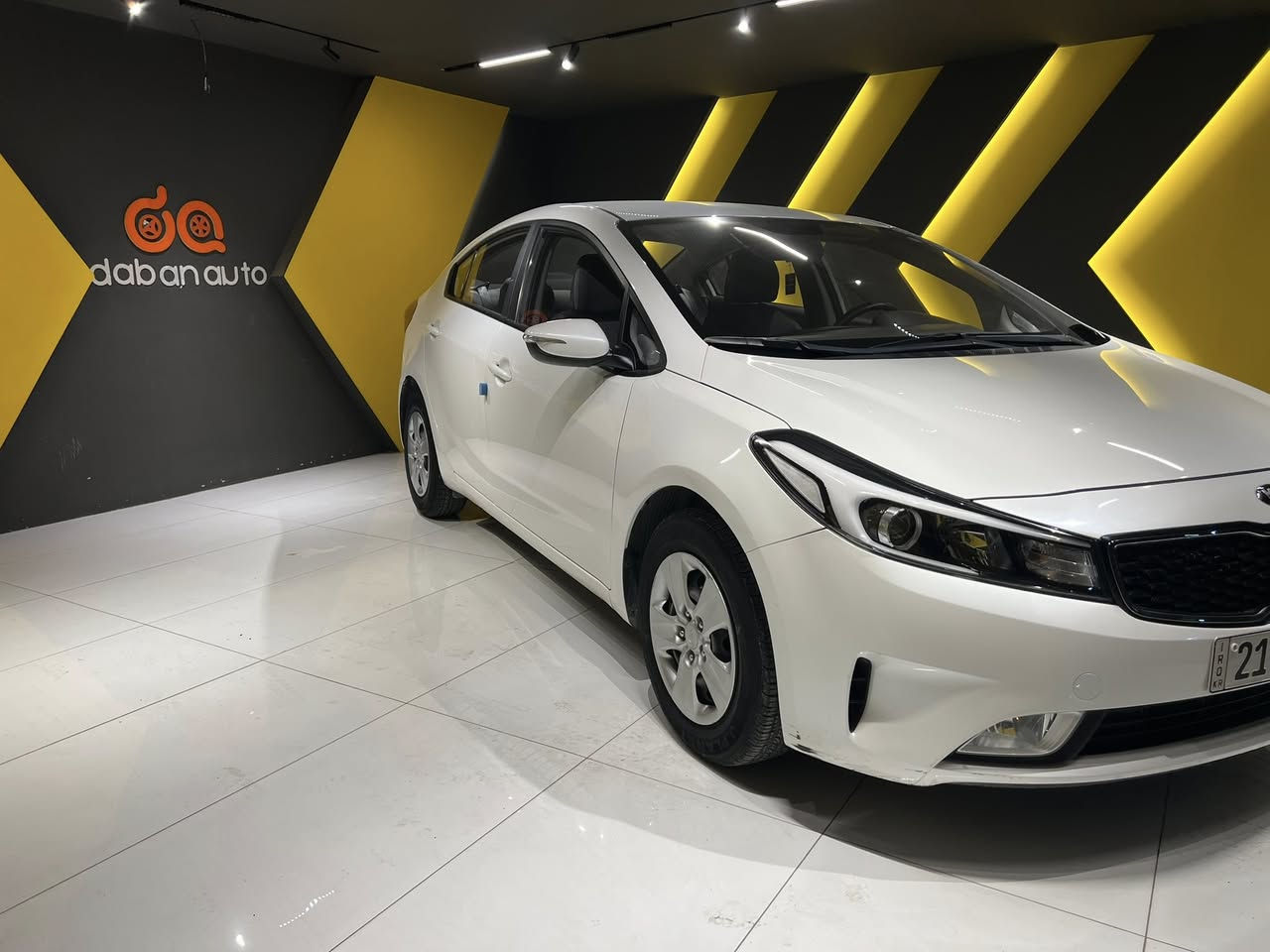 السلام عليكم للبيع سيراتو2017
محرك 1600دوش مامفتوح
ماشيه 86الف
حساس 
كاميرا
تحكمات 
بدون صبغ 
10سنتيم تعديل بارد هيلال  حلفي 
سنويه وارقام جديده
تايرات جديده
شرط تحويل 
سياره بسمي 
سعر 132$
ملاحظه فقط بيع
مكانها السليمانية للاستفسار فقط اتصال ☎️ 
***********
