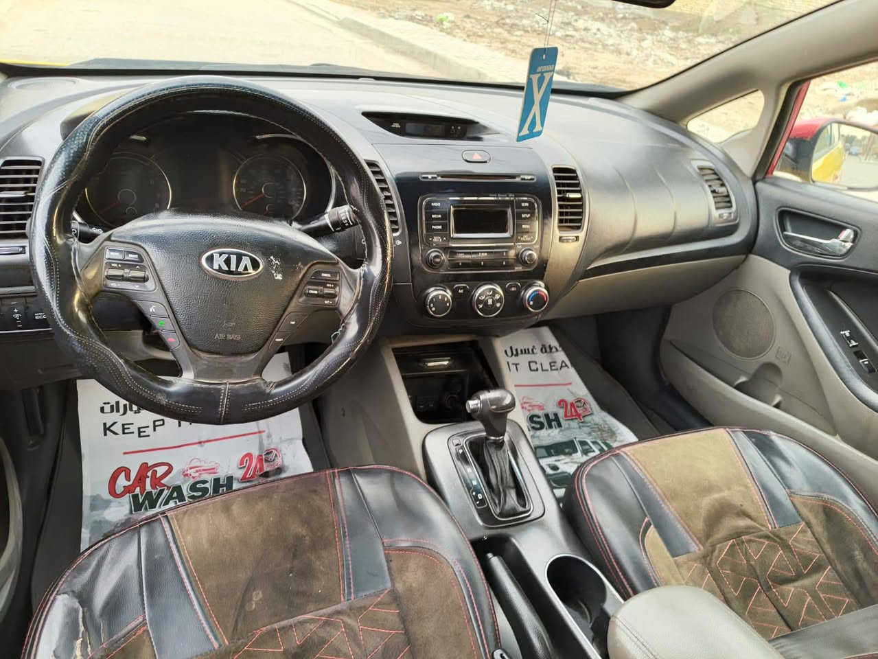 سلام عليكم كيا فورتي موديل 2014امريكي حادثها باب السائق بدون دواخل سياره جاهزه وجديده تخم تاير جديد مكينه 1800دوش مكينه وكير جديده مامفتوح تبريد شغال صدر خلفي وامامي جديد كير ايتي مكان السياره بغداد  السعر 103وبيها مجال اتصال عل رقم ***********
