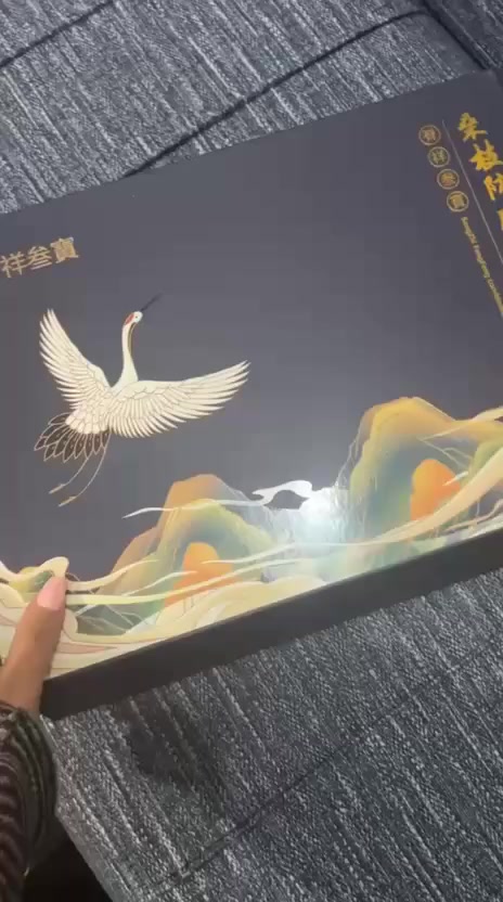 هذا المنتج هو مجموعة مستحضرات تجميل للعناية بالبشرة (مجموعة جل وخلاصة桑枝防风).
مكونات مميزة: تحتوي على مستخلصات نباتية مثل桑枝 (غصن التوت) و防风 (الساپوشنيكوفيا) و路路通 (ليكويدامبار).
الفوائد: تهدف إلى ترطيب البشرة وجعلها ناعمة وملساء.
الاستخدام: يتم وضع كمية مناسبة على بشرة اليدين أو الساقين وتدليكها حتى تمتصها البشرة.
السعر 25 الف والتوصيل مجاني
واتس ***********
