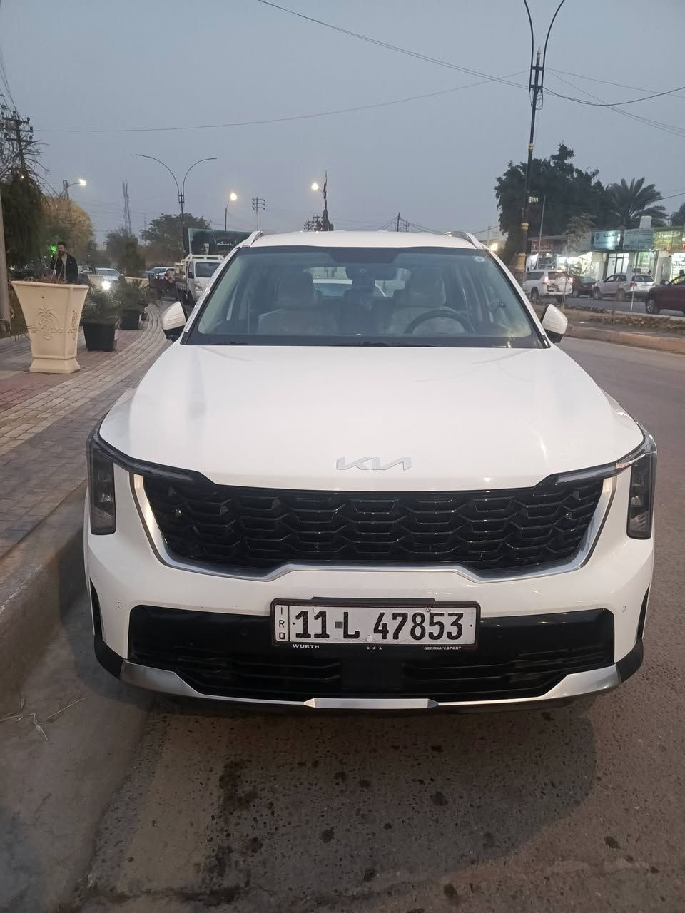 سورنتو موديل 24 ماشيه 55 6 سلندر 7 راكب 3 قطع تبريد بصمه تشغيل 
مكفولة عدا بارد بسيط جدا مايبين بس بسونار 
مكان واسط العزيزيه السعر  إتصال ع الرقم ***********
