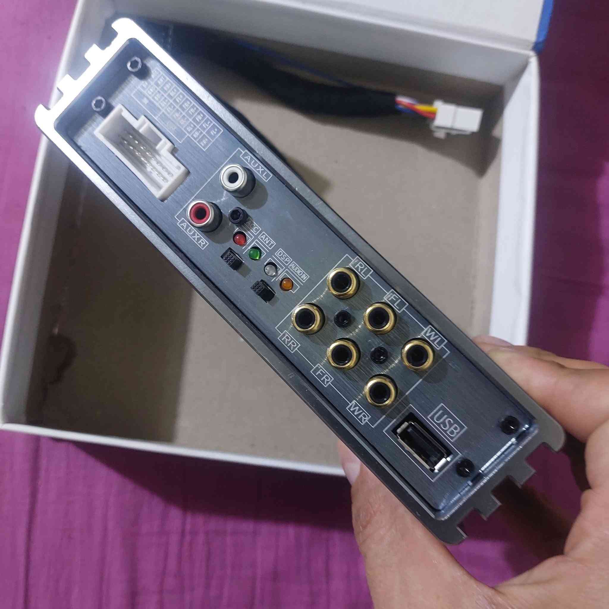 امبلي فاير DSP مخرج دمام
تحكم بيز تربل 
برنامج تحكم عن بعد من خلال تليفون
4 جنل 200 واط سعر وتفاصيل راسلني 
***********
