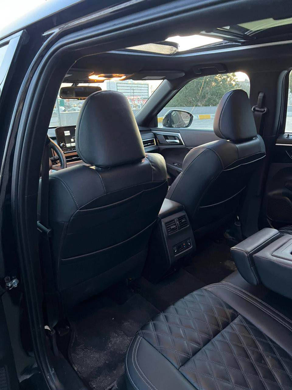 سيارة ميتسوبيشي اوتلاندر ٧ راكب ٢٠٢٣ 

MITSUBISHI OUTLANDER
  (SEL BLACK Edition ) 

‎ميتسوبيشي اوتلاندر
‎موديل2023

‎حجم المحرك : 4 ) 2.5L,سلندر)

‎ارباك ستيرن سيستم

‎ فوول مواصفات اعلى فئه (بلاك ايدشن)  SEL Black Edition 
 
‎بصمة ابواب بصمة تشغيل

تبريد 2زون

‎كاميرا °360. كاميرا امامي كاميرا جانبي. كاميرا خلفي هاند 
بانوراما

‎7 راكب

(AUTO Hold) اوتو هولد

(Downhill assist ) مساعدة من نزلات 

‎رادار امامي (تحديد مسار)

‎رادار جانبي (نقاط عمياء)

‎رادار خلفي (التحذير من الاصطدام)

‎حساسات امامي حساسات جانبي

‎حساسات خلفي

‎إشارات بلمري مري شفط

(SHOW) نظام (OFF-ROAD) نظام

(ECO) نظام

(SPORT) نظام (NORMAL) نظام: 
ماشي ٦٤ الف كيلو متر
كشنات كهرباء 
كشن تدفيئه
ستيرن تدفيئه
كشنات خزن 
صندوق كهربائي 
كوبون بنزين
وبعد بيها هواي مواصفات 
سعر 227 وبي مجال للطيبين
مكاني كركوك

بيه قطعتين صبغ بونيت و جاملغ سايق بدون دواخل وبيه مكان صغير اربع اصبع بارد جاملغ وراء  و رصعتين بسيط فوك جام امامي

***********
*********** كركوك, العراق
