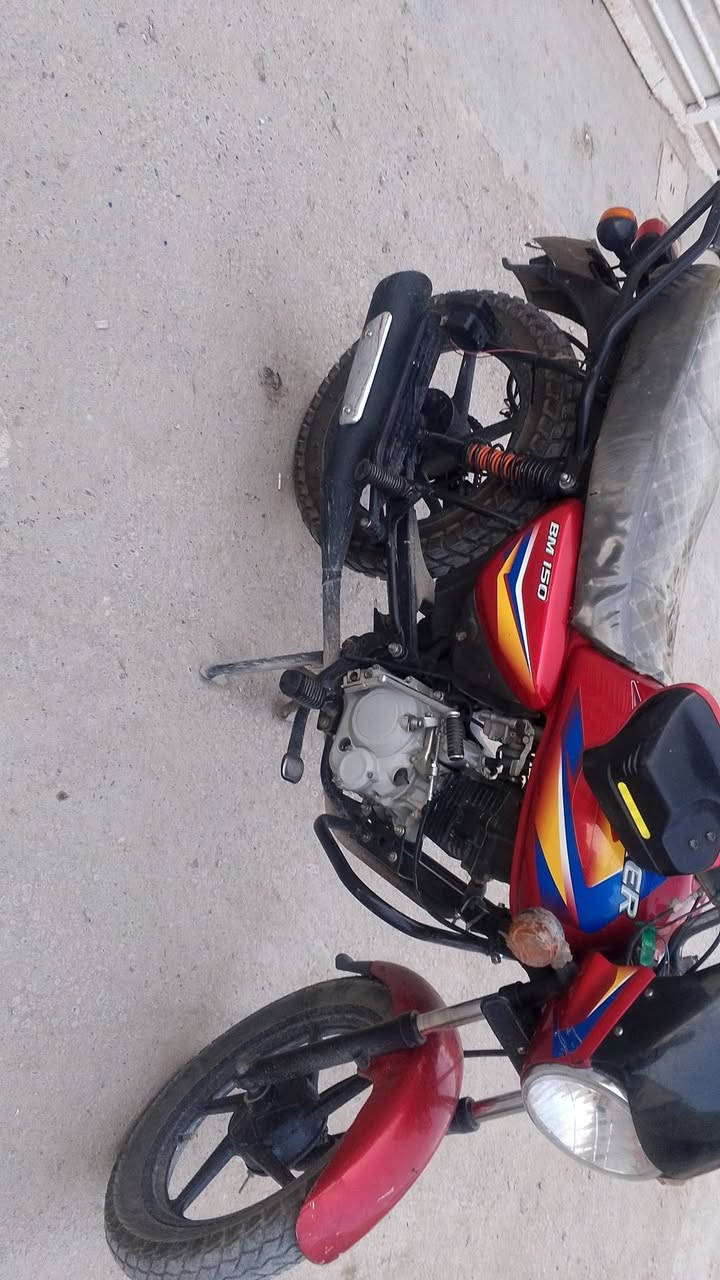 السلام عليكم بوكسر 2021دراجه خير من الله اي نقص ما بيه مفتوحه مره وحده تجفيت شركه اوراق كامله الدراجه جاهزه شد صندوك وطلع الشغل سعره 750وبيه مجال
***********
