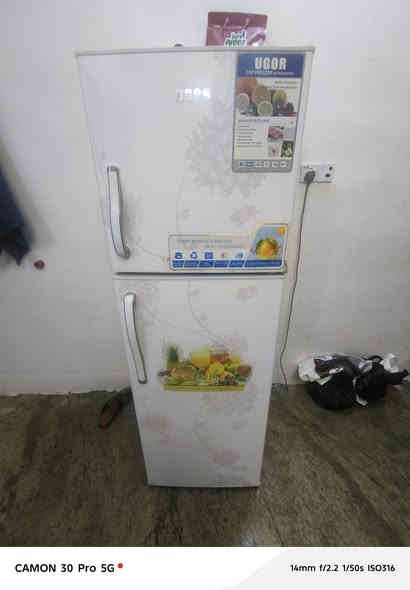 ثلاجة للبيع تجميد فول وعلى وضع الشركة سعر ١٧٥
اتصل ***********
