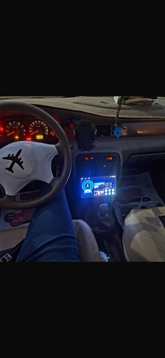 السلام عليكم سمند 12للبيع 
مابيه لا ضربه ولا صبغ 
تبريد شغال❄️
كير مكينه خير من الله 
رقم انكليزي بسمنه ورقمه مميز 
مصفره هيئه وغرامه 
سنويه جديده لل2027
كهربائيات بلاديه شغاله
تحتوي على زنون اصلي 
تحتوي على شاشه  حجم 12

مكان السياره بغداد طريق السريدات قرب سيطره الشعب 

رقم الهاتف ***********ويوجد واتساب الشراي يتصل سعرهه 36وبيه مجال حك الجيه
