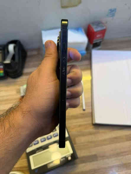 ايفون 16 برو ماكس 256 ضمان ماستر 

بطاريه 100‎%‎ 

ما مستخدم قليل جدا 

وكع من ايدي صار بي نقطتين بل شاشه و الضهر انفطر 

***********
*********** 

السعر مليون 
1,000,000

ملاحظه كلشي بي شغال واي عطل اي نقص مابي نهاىيء
