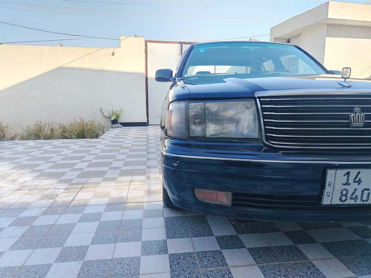 🚙✨ تيوته كراون رويال  فئة بلاتينيوم | وكالة بعده ✨🚙
السعر 95وبيه مجال 

الفخامة اليابانية بأعلى المواصفات 👑

✅ موديل 2000
✅ فئة بلاتينيوم
✅ وكالة تيوته
✅ ماشية فقط 459066 كم
✅ مكفولة كفالة عامة
✅ جديده حيل 
✅ بحالة الوكالة وشبه زيرو
كشنات كهرباي خلفي 
امامي كلهن كهرباي 
تبريد ثلج شغال
قطعتين خلفي امامي
مكينه وكير 300
كهربايت كله شغاله 
ليت زينوون وكاله 
سياره فول للخير 

✨ سيارة تجمع بين الفخامة، الهدوء، والأداء المميز مع أعلى مستويات الراحة والتكنولوجيا.
📍 العنوان البصره 

📞 للاستفسار
***********
🔥 فرصة نادرة… سيارة شبه زيرو بمواصفات فاخرة وجاهزة
