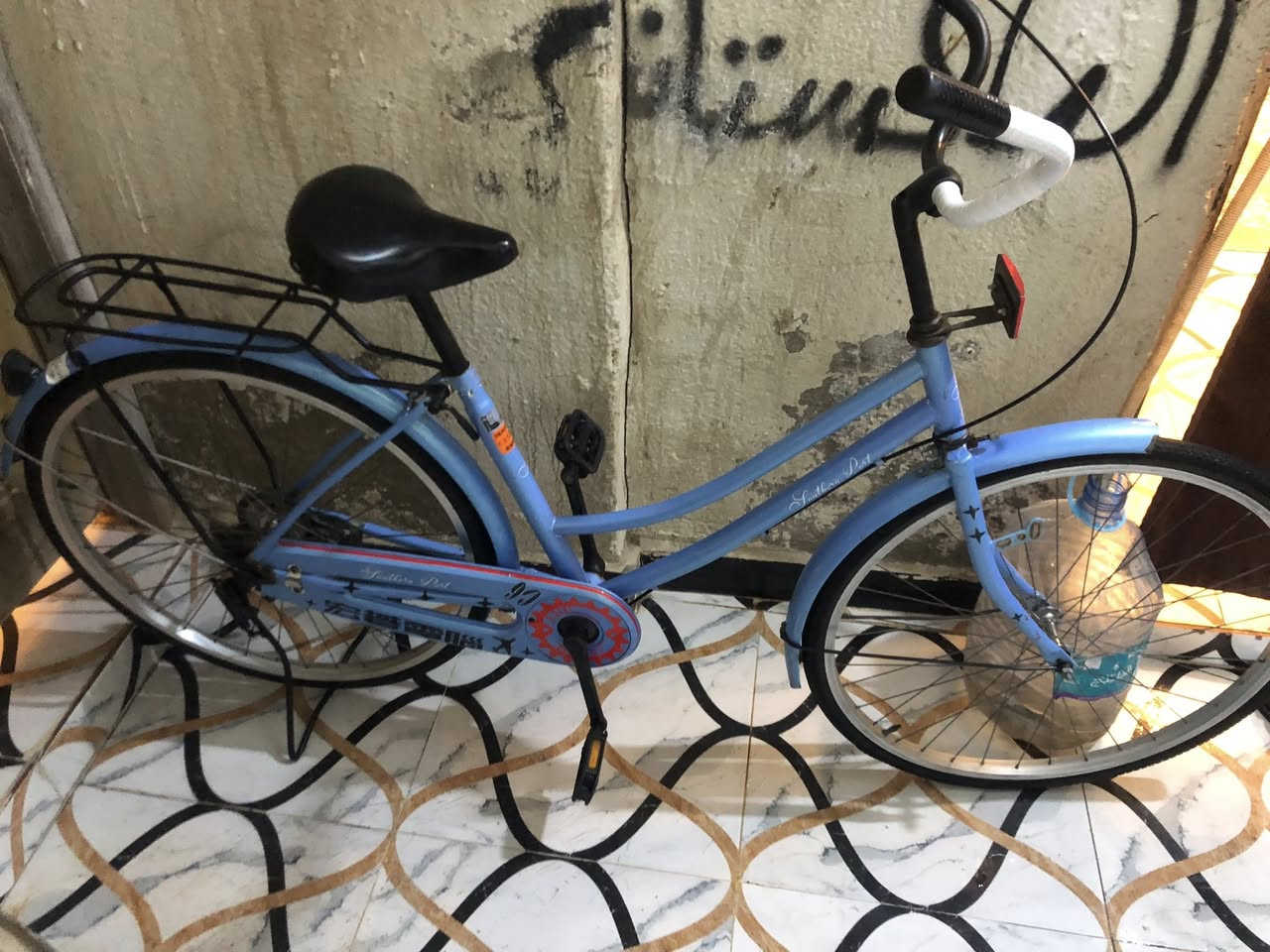 البيع ‏بأسكل بالة نضيف جدن ‏ ‏سعره ١٠٠  راسلني واتساب وهاذرقمي
***********

