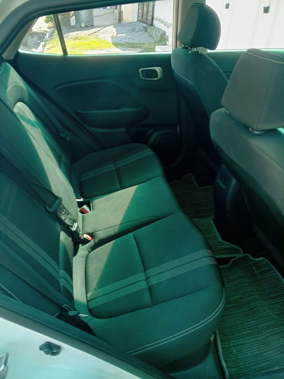 للبيع هونداي فينو 2023
السلام عليكم فول المواصفات رادارالجانبي والخلفي امامي  المرايه  كشن السائق تتفئه وسكن واستيران بصمه وتحديد مسار وشاشه دجتال
النضام 
ايكو 
اسبورت 
نورمال 
ويل 16 
ماشي 40الف  
مكينه 1600
 الاضرار الجامرلغ  وربع  بونيد 
رقم تلفون ***********
