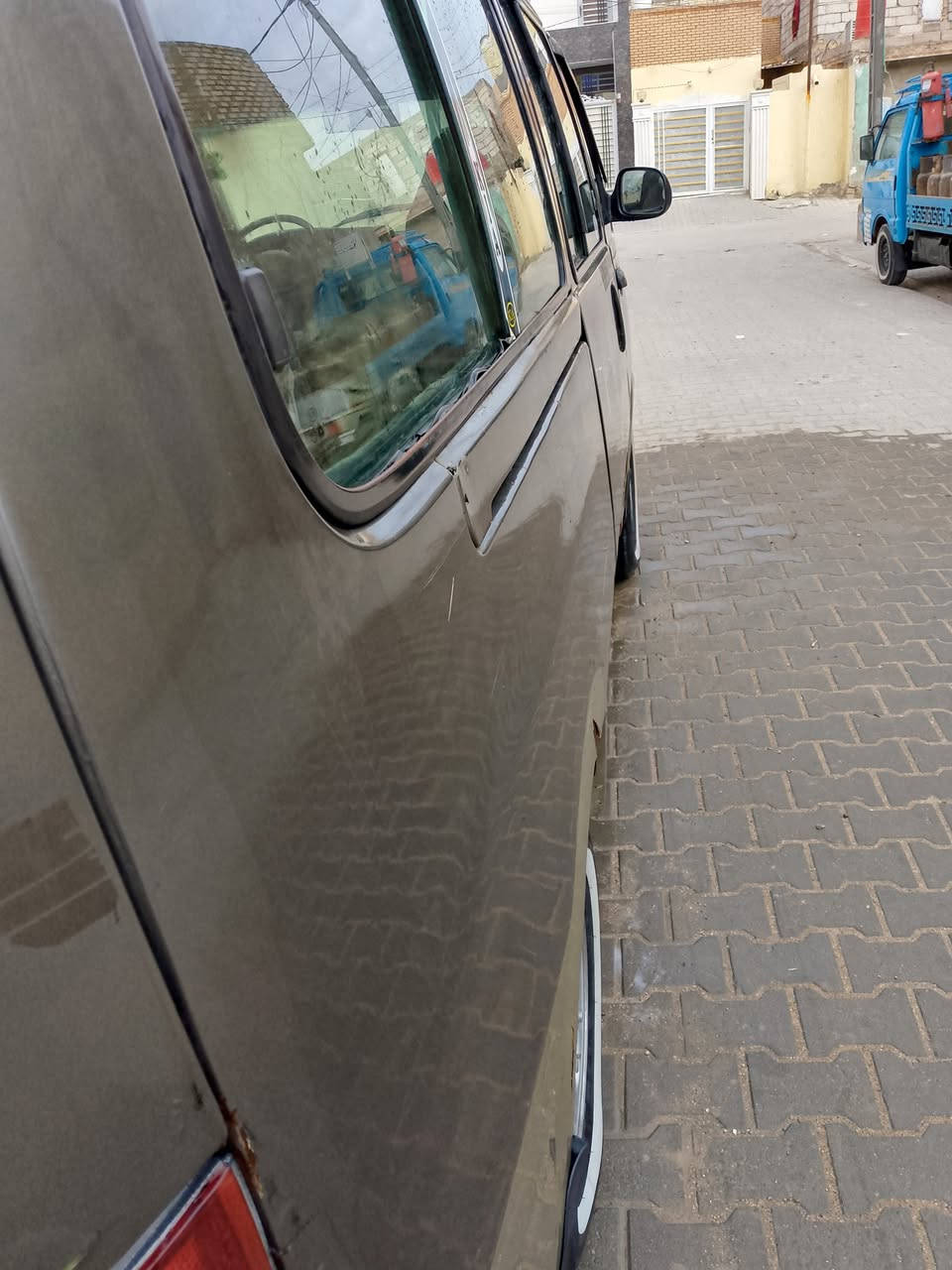 بريجو لون فيراني للبيع موديل الفين واحد سيارة حلوه سعر ٦٨ بيهة مجال مستعجل مكان نجف ***********
