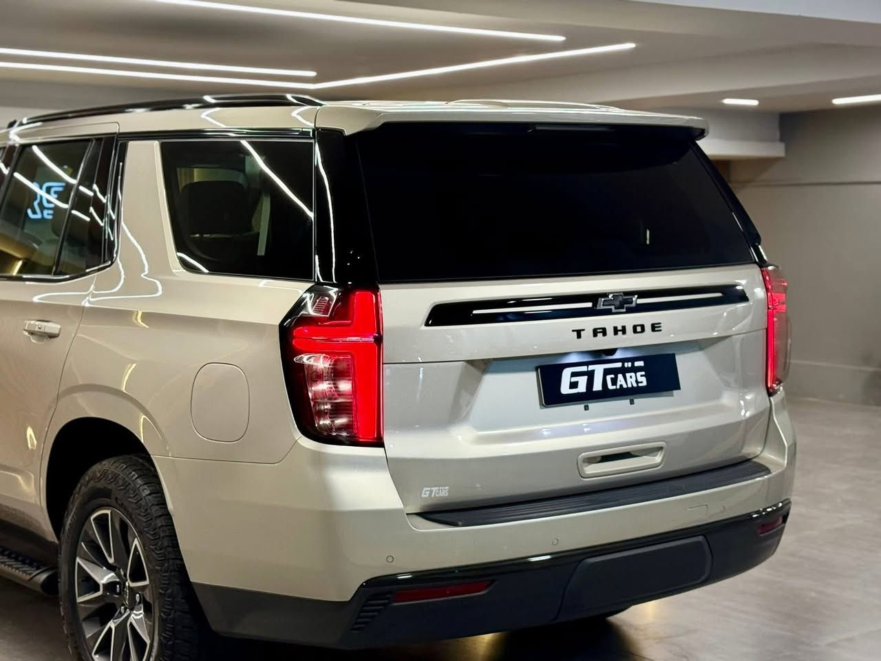 رقم السيارة : دهوك
موقع السيارة : دهوك 

نوع السيارة :تاهو  Z71 ضمان  منصور 

موديل السيارة :2023 

المسافة المقطوعة: 19.000 كيلو 

حجم المحرك : V8 5.3 

الون : كولد مميز 

مواصفات: Z71 فول واحد على واحد 

بصمةً تشغيل 

بصمة ابواب 

تشغيل عن بعد 

كراسي جلد كهربائي 

كراسي خزن وضعيات 

كراسي تدفئة 

كراسي خلفيه ايضا تدفئة 

دفع رباعي 4*4

العداد  دجتال إلكتروني 

سستم سماعات Bose

شاشات خلفية 

بانوراما 

كاميرا 360 / 5كاميرات بدقة عالية 

صندوق كهربائي 

رادار مانع تصادم امامي 

رادار خروج عن المسار 

رادار نقطة عمياء 

رادار خلفي 

شاحن لاسلكي للجوال 

ستيرن كهربائي 

ستيرن تدفئة 

حساسات أمامية خلفية 

لايت زينون LED

تحكات كهربائية كراسي خلفية 

اوتو ستوب 

جكات لرفع مركبة 

بريك كهربائي 

دشبول مع ابواب مطعم بالفورميك 

سيارة بيها بعد مواصفات عديدة 

ملاحظات: السيارة كلين تايتل مكفوله كفاله عامة خليجي وكاله  منصور جديدةً ما شاء الله 

السعر 57.000$ 

***********

***********
