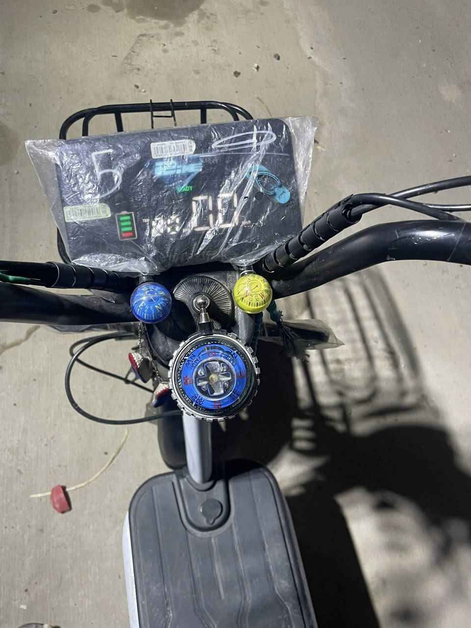 ‏دراجة شحن للبيع حجم 14 ريان ***********
