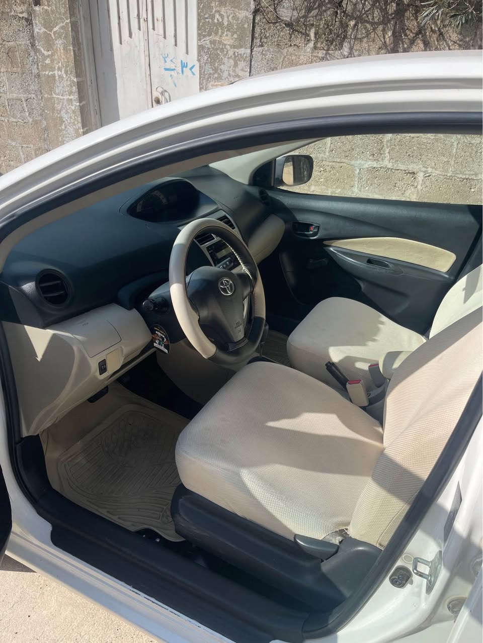 يارس ٢٠٠٨ سفري شه ريكه ي سه ردار
دو پارچه ي بوياخه بي ناوگرتن 
ناوزه رده ويلكه په  مه كينه گه وره يه ABS 
سه نه وي تا ٢٠٣٠ تازه يه به ناوي خومه وه يه
0770 080 6767 السليمانية, العراق
