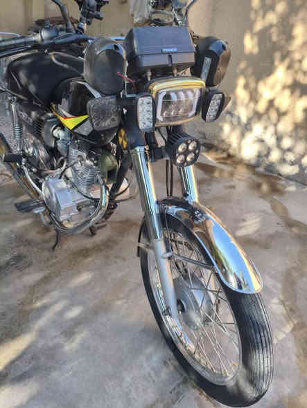 ماطور ايراني 5 للبيع مثل ما تشوف بالصوره كلشي جديد و شغال من كهربائيات سلف اشاير دشبول كامل شرط محرگ ما مطخوخ 25 جديد مرقم كركوك تحويل سنويه بنفس اليوم اذا اكو مجال الحلال غالي لحد يگسر بسعره مو شراي لا تراسل ابد السعر مليون و 700 و بي مجال بسيط حگ الجيه *********** 🤍
