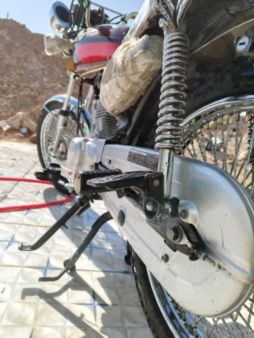 سلام عليكم
دراجه البيع نضيفه فول نضافه ماعايزه شي 

تايگر اربعه گير اوراق محرك ما مفتوح 

المكان نجف كوفه 

سعر الدراجه 800

 وبيه مجال 
ما متواجد عل خاص رقمي ***********
