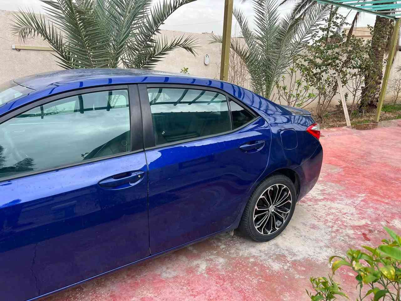 السلام عليكم شباب كورلا 2014
محرك 2000

ضريتهة جاملغ امامي امبدل  اثنين بارد موجودات  السونر موجود ايضاً 

 تبريد ثلج 
ابئسمي تحويل ثاني يوم 
زوج تايرات امامي جدد

***********
