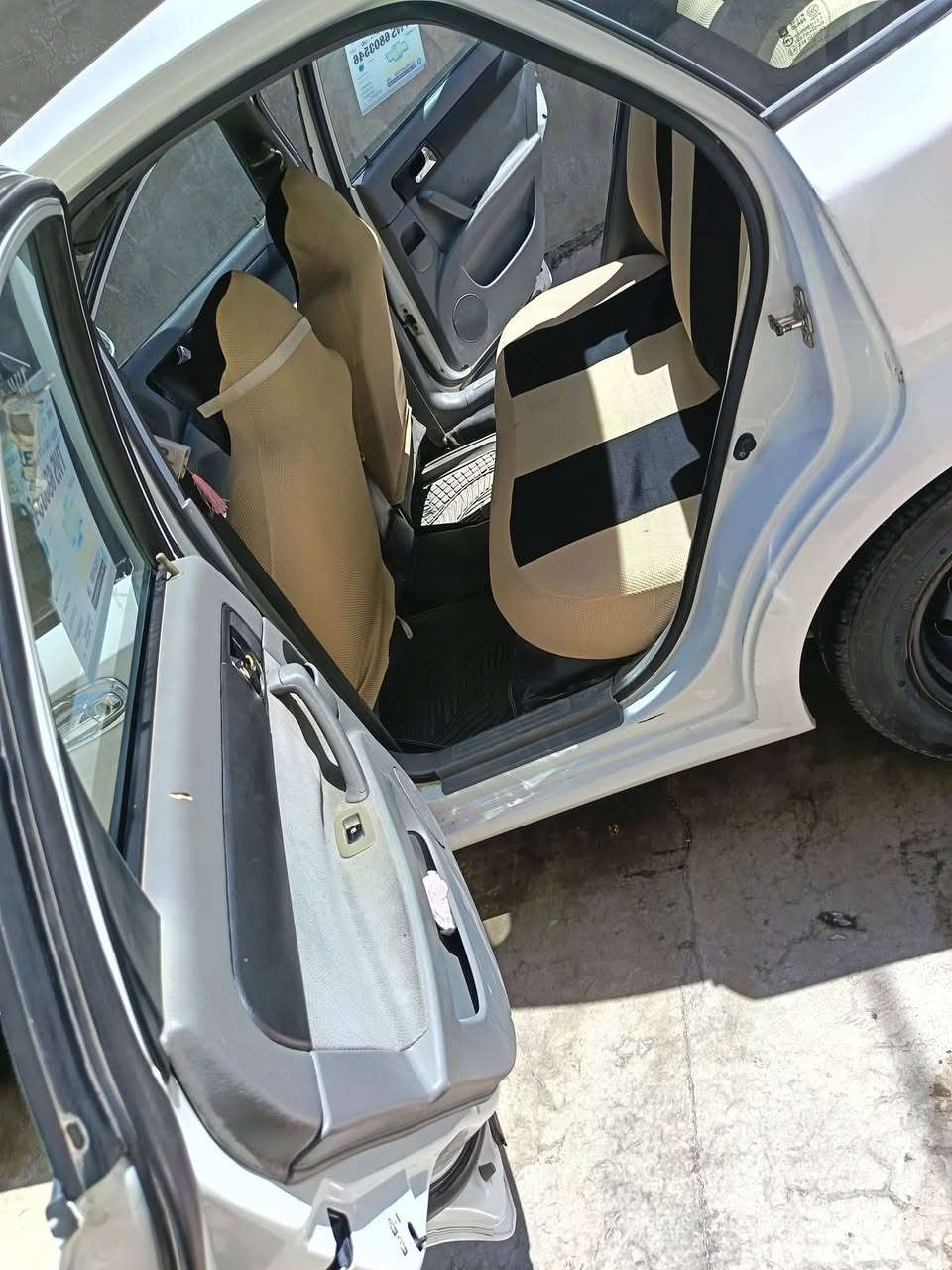 اوبترا 2011
رقم شمالي 
سنويه 2028باسمي 
بيهة قطعتين صبغ 
عنوان ديالى المقداديه 
***********
السعر 82
