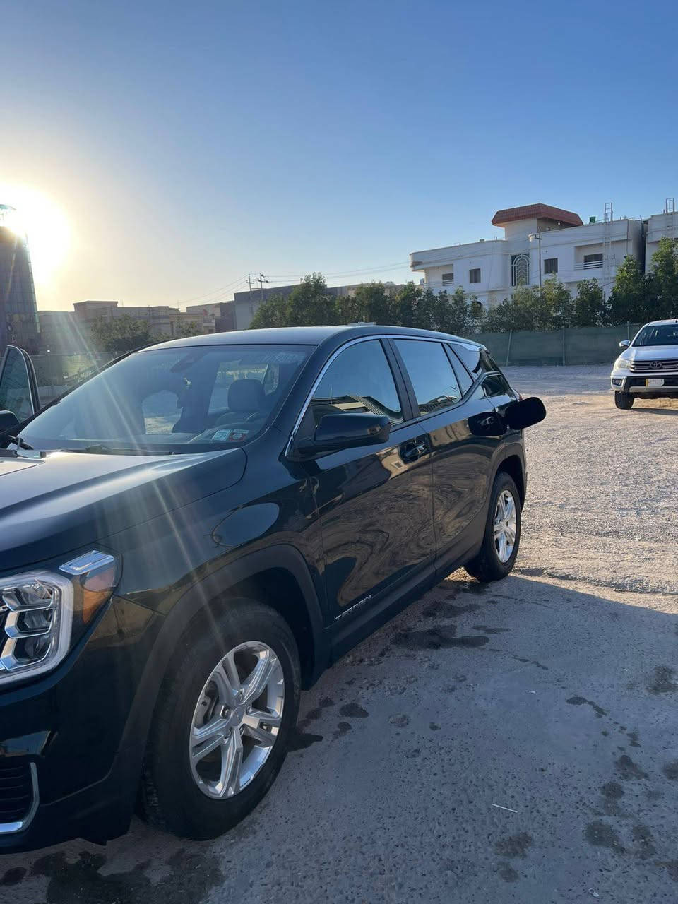 2022 موديل
جاملخ خلفي ونص باب الخلفي صبغ
السعر 150 وبيها مجال قليل
***********
