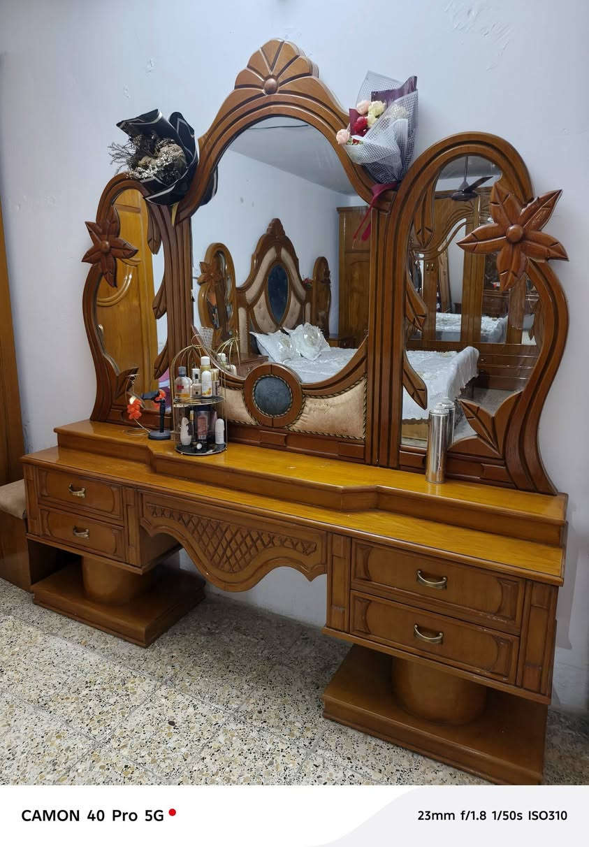 السلام عليكم معروضه للبيع غرفه نوم درجه 
اوله من الخشب الثقيل مكاني بابل قرب مجسر الطهمازيه
***********
