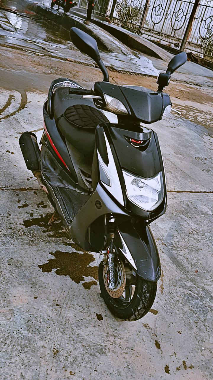 سلام عليكم ورحمة الله دراجه سكنس نثيه كهربائات كلها شغاله دراجه جديده الله شاهد ومكفوله كفاله عامه من كلشي +كلشي ما بدل بيها الله شاهد دراجه ع وضع زيرو سعر 650وبيها مجال عنوان بغداد شعله رقم الهاتف ***********وتساب فقط
