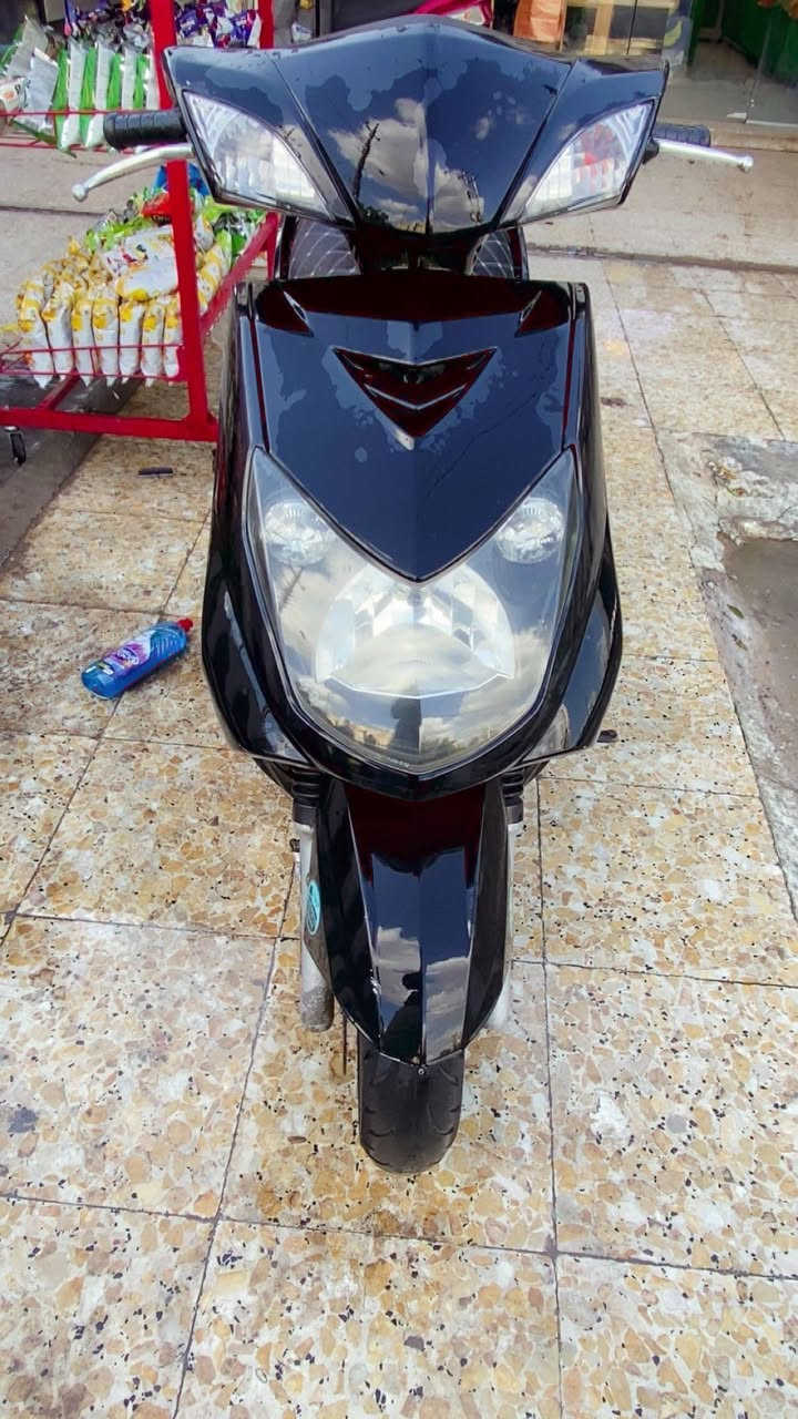 للبيع سكنس فحل نوزل2006 _

دراجه كلش نصبه حلوه عيبه فقط دشبول او كفر شوي شخص سبب البيع نكلبت بيه سعره ٧٥٠ وبيه مجال ***********
