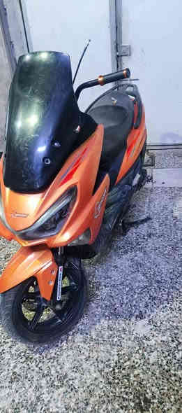 السلام عليكم دراجه cygnus موديل 2024 نضيفه عوزها تاير خلفي تريد ترتيبات مكينه جديده ما مفتوحه السعر 400 وبيها مجال ***********
