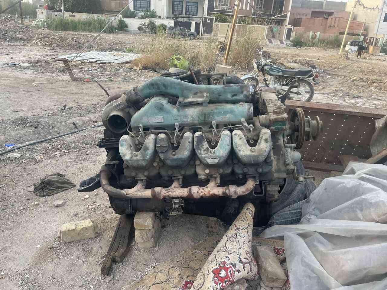 محرك سكانيا 143 صفر 6 ستندر  ضعف بضغط الدهن بدون تنقيص ولا بخار قيم واخذ ***********
