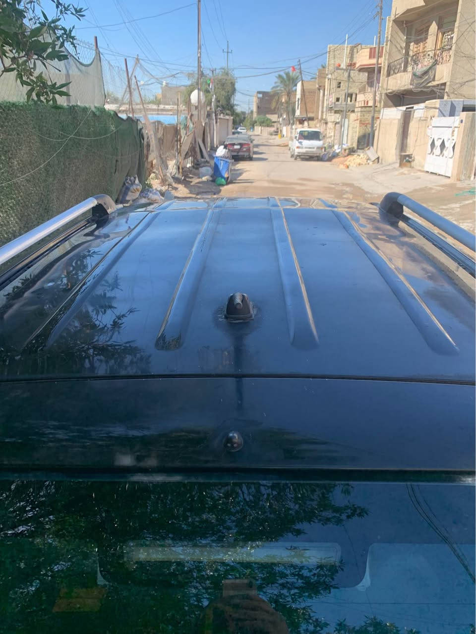 🚗 توسان 2008 للبيع - مال جنّاي ونظيفة 
السيارة وارد كندي، جاهزة من كلشي وما محتاجة أي مصروف، دق سلف وتوكل.
التفاصيل:
• الموديل: 2008.
• المحرك: 2000 (اقتصادي ونشط).
• اللون: أسود ملكي.
• الكير والمكينة: بشرط الفحص، كير ومكينة خير من الله.
• التبريد: ثلج وشغال 100%.
الإضافات والنظافة:
• الصدر والتايرات: تخم تاير جديد (نضيف).
• الداخلية: شاشة أندرويد حديثة.مع كامرا
• الحالة: السيارة جاهزة للاستخدام، لا نقص ولا صوت.
📍 مكان السيارة: بغداد (متواجد في حي المواصلات / أو يم مدينة الطب).
💰 السعر: [88 ورقة] (بيها مجال بسيط للشراي المباشر).
📞 للاتصال: [***********] بغداد, العراق
