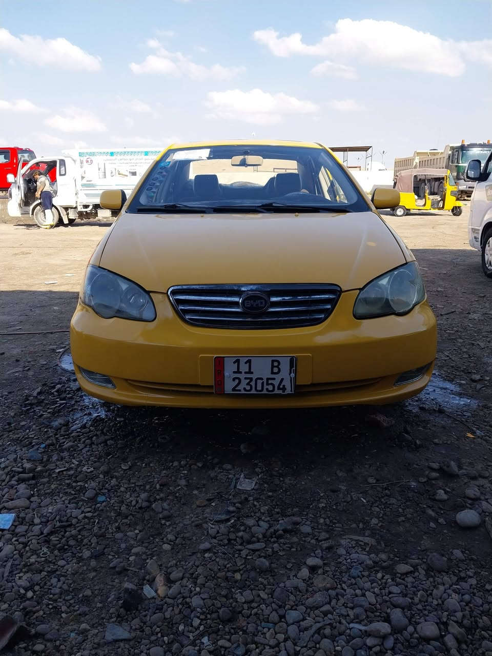 سلام عليكم سياره بي وايدي اف ثري موديل 2011بدون ضرب كهربائي كلا شغاله تبريد ثلج صدر أمامي خلفي جديد.  شاشه بيهه جديد   تخم تاير.خط ابيض جديد نقص سياره فقط مشط ستيرن مصفر غرامات وهيه شرط تحويل ثاني يوم بسمك ولسعر 43 وبيهه مجال  ولمو شراي لا يتعبني ومكاني بغداد وهاذه رقمي ***********
