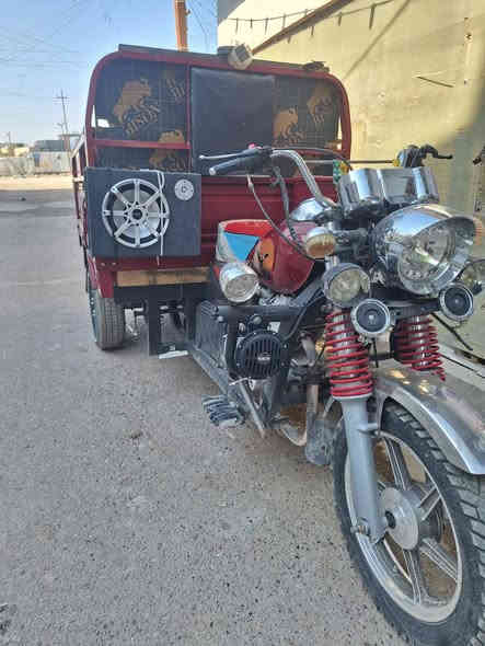 السلام عليكم ورحمة الله وبركاته 

ستوته موديل ٢٠١٧ مكمركه 

بديه٢٥ صدرها ٢٥

اوراقها كامله 

ستوته نضيفه كلش وخير من الله
***********
