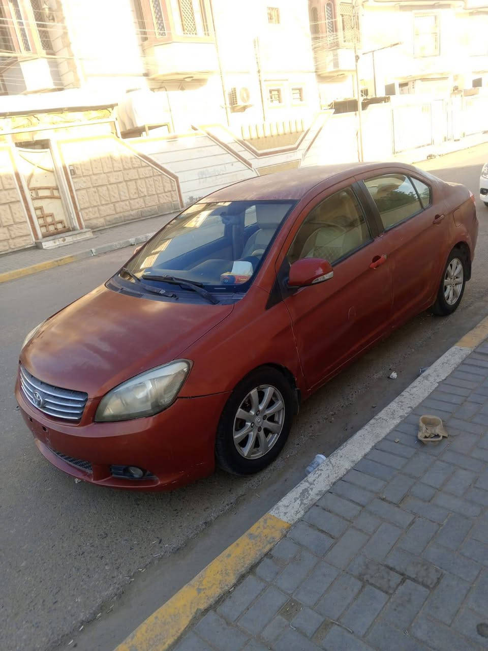 السلام عليكم سياره كريت وول للبيع مديل 2012 سياره نظيفه وبلاديه مكفوله مكينه وكير حداديه تخم تاير كهربائيات البدي مكفول ضربه وتبديل كله كفاله بس الصبغ جارد يحتاج صبغ سنويه مجدده رقم بصره رقم الجديد السعر 37 وبيها مجال قليل لشراي الاستفسار اتصل على الرقم ***********
