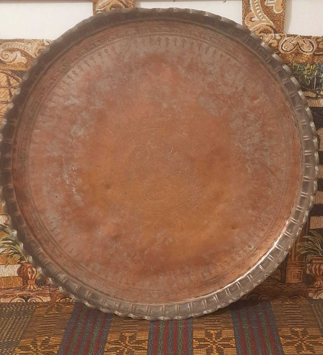 صينيه بغداديه نحاس احمر مختومه بغداد قياس 64 للاستفسار مراسله الصفحه ويوجد توصيل ***********
